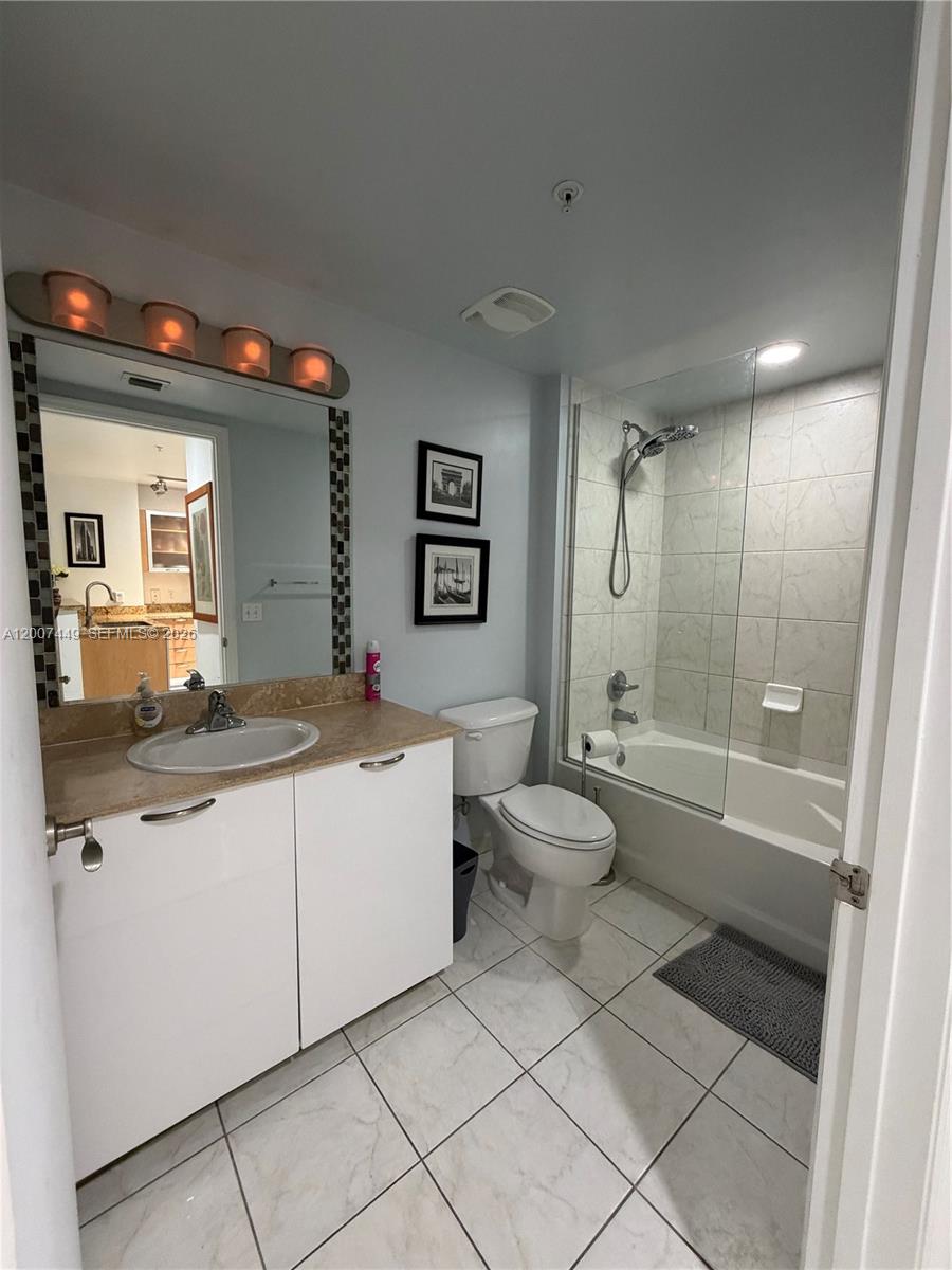 3180 Southwest 22nd Terrace, Unit 302 Miami, FL 33145 - Photo 14 of 28