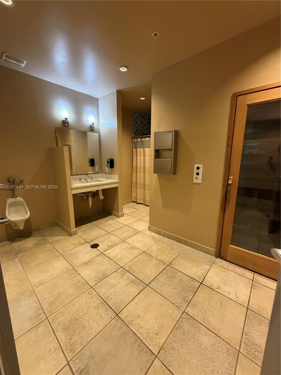 3180 Southwest 22nd Terrace, Unit 302 Miami, FL 33145 - Photo 26 of 28