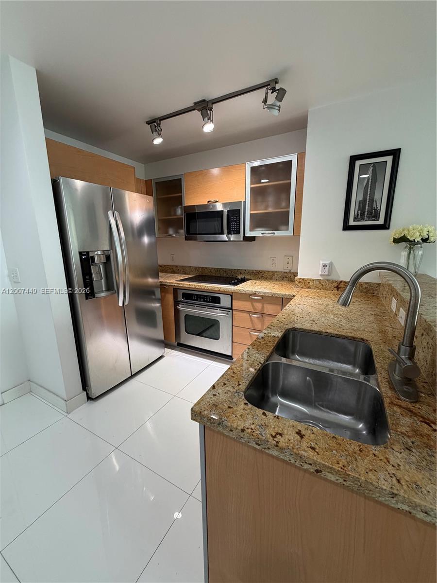 3180 Southwest 22nd Terrace, Unit 302 Miami, FL 33145 - Photo 7 of 28