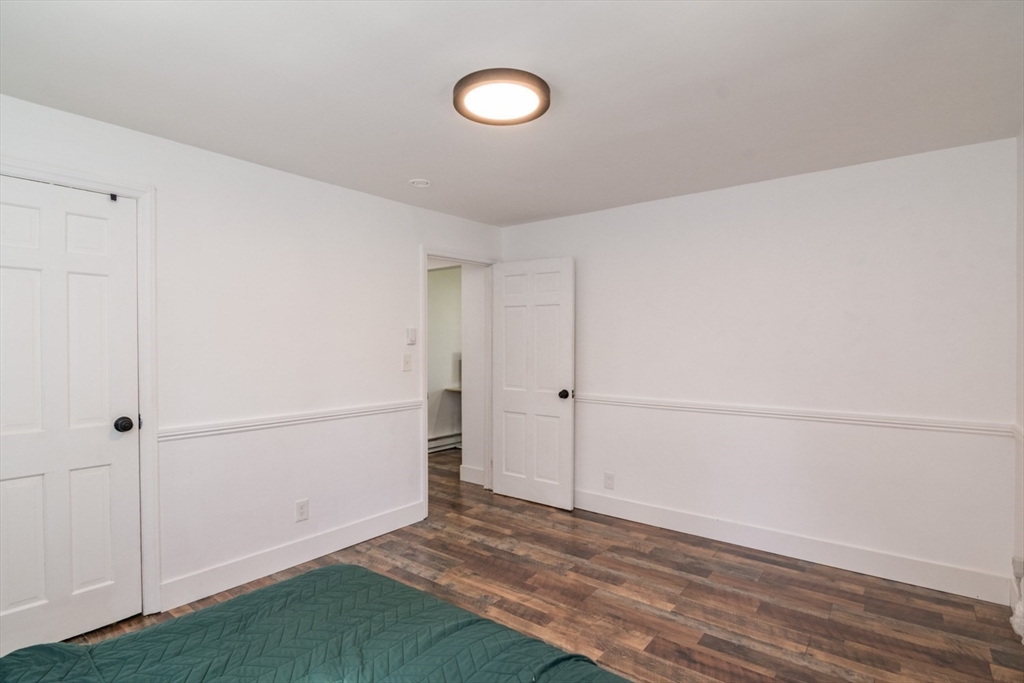 379 Roosevelt Avenue Springfield, MA 01118 - Photo 19 of 32