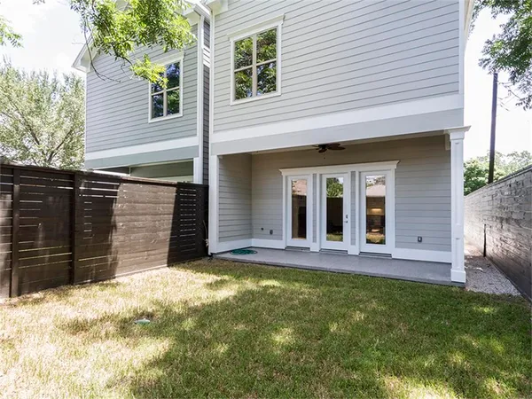 $3,999 | 1023 East 24th Street, Houston, TX 77009