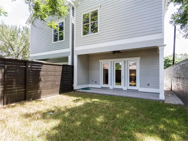 $3,999 | 1023 East 24th Street, Houston, TX 77009