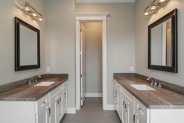 $3,999 | 1023 East 24th Street, Houston, TX 77009