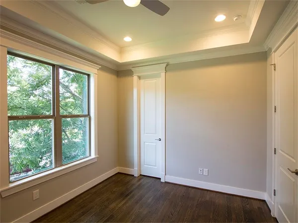 $3,999 | 1023 East 24th Street, Houston, TX 77009