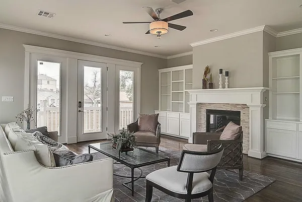 $3,999 | 1023 East 24th Street, Houston, TX 77009