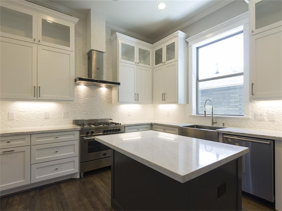 1023 East 24th Street Houston, TX 77009 - Photo 10 of 38