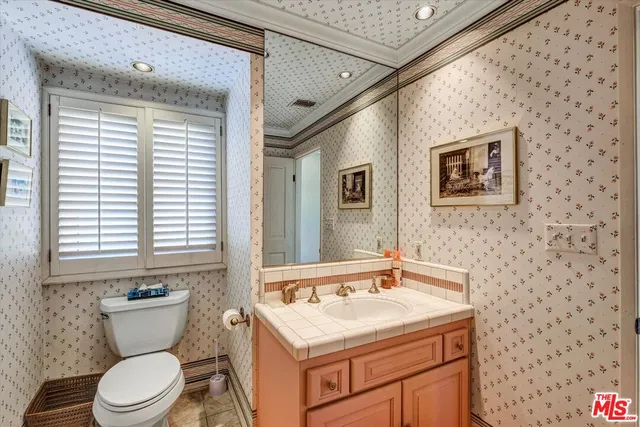 $2,888,000 | 441 Audraine Drive, Glendale, CA 91202