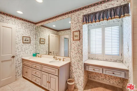 $2,888,000 | 441 Audraine Drive, Glendale, CA 91202