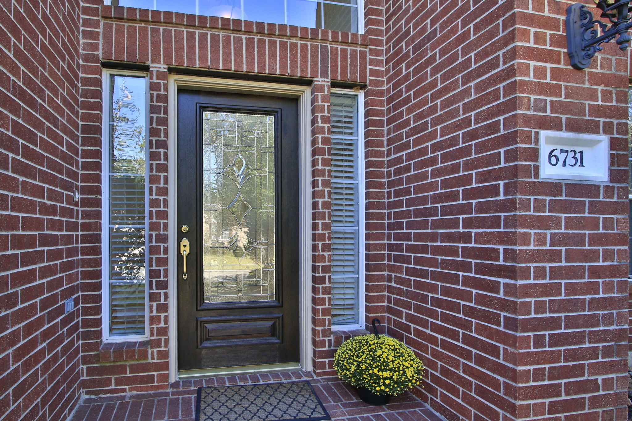 6731 Pinetop Glen Lane Spring, TX 77379 - Photo 3 of 47 a view of a brick wall