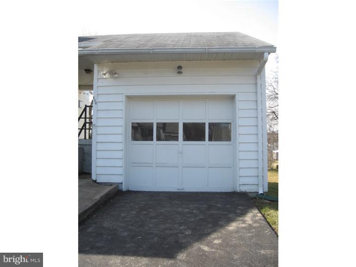 636 Pen-Ambler Road Lower Gwynedd, PA 19002 - Photo 12 of 17 Garage