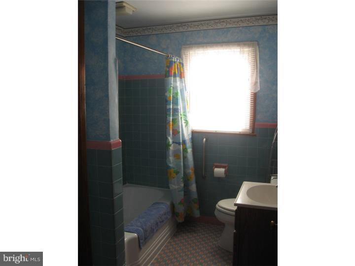 636 Pen-Ambler Road Lower Gwynedd, PA 19002 - Photo 8 of 17 Bathroom
