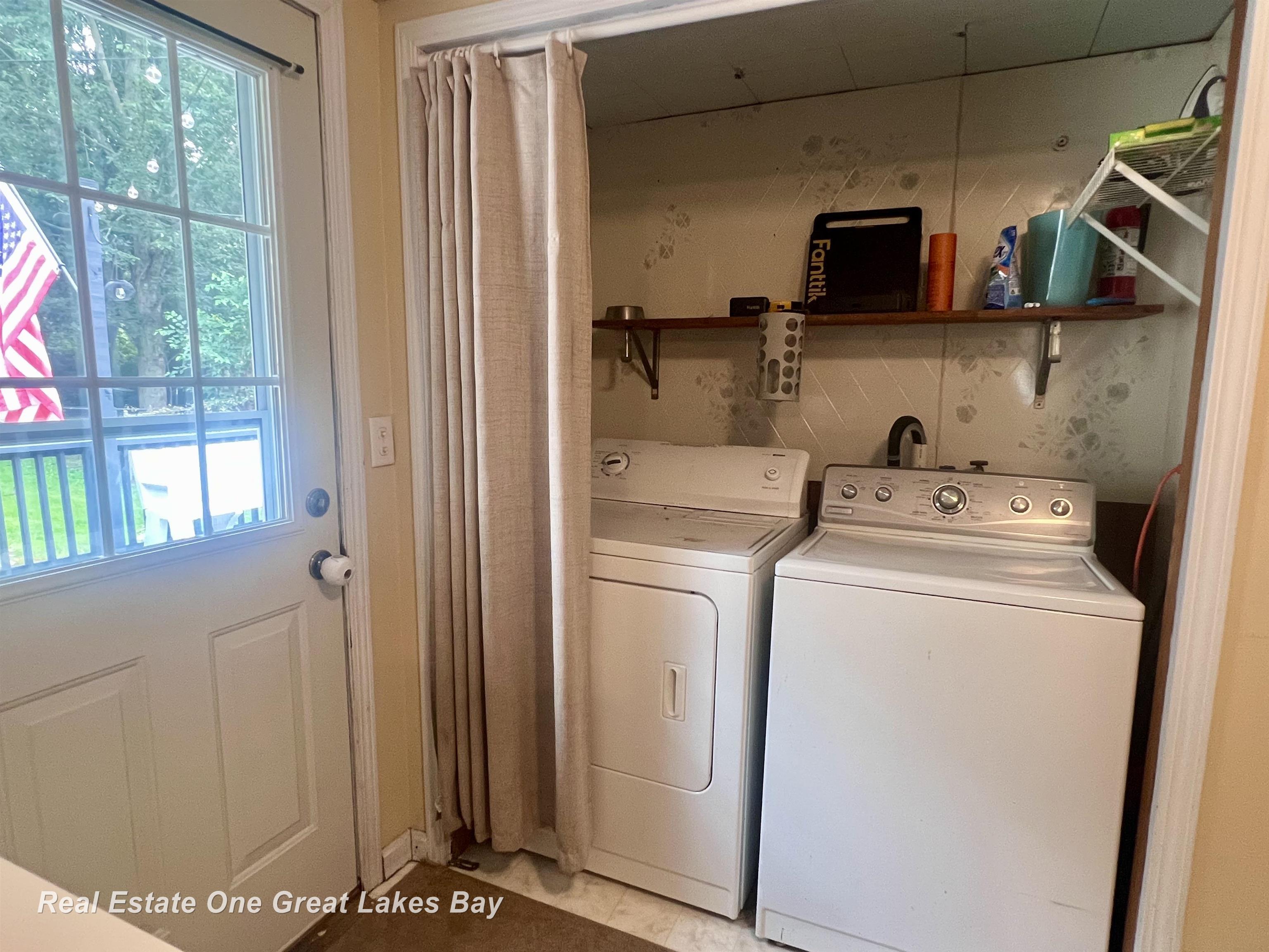 1135 West Moore Road Saginaw, MI 48601 - Photo 14 of 21 Gallery Image 14