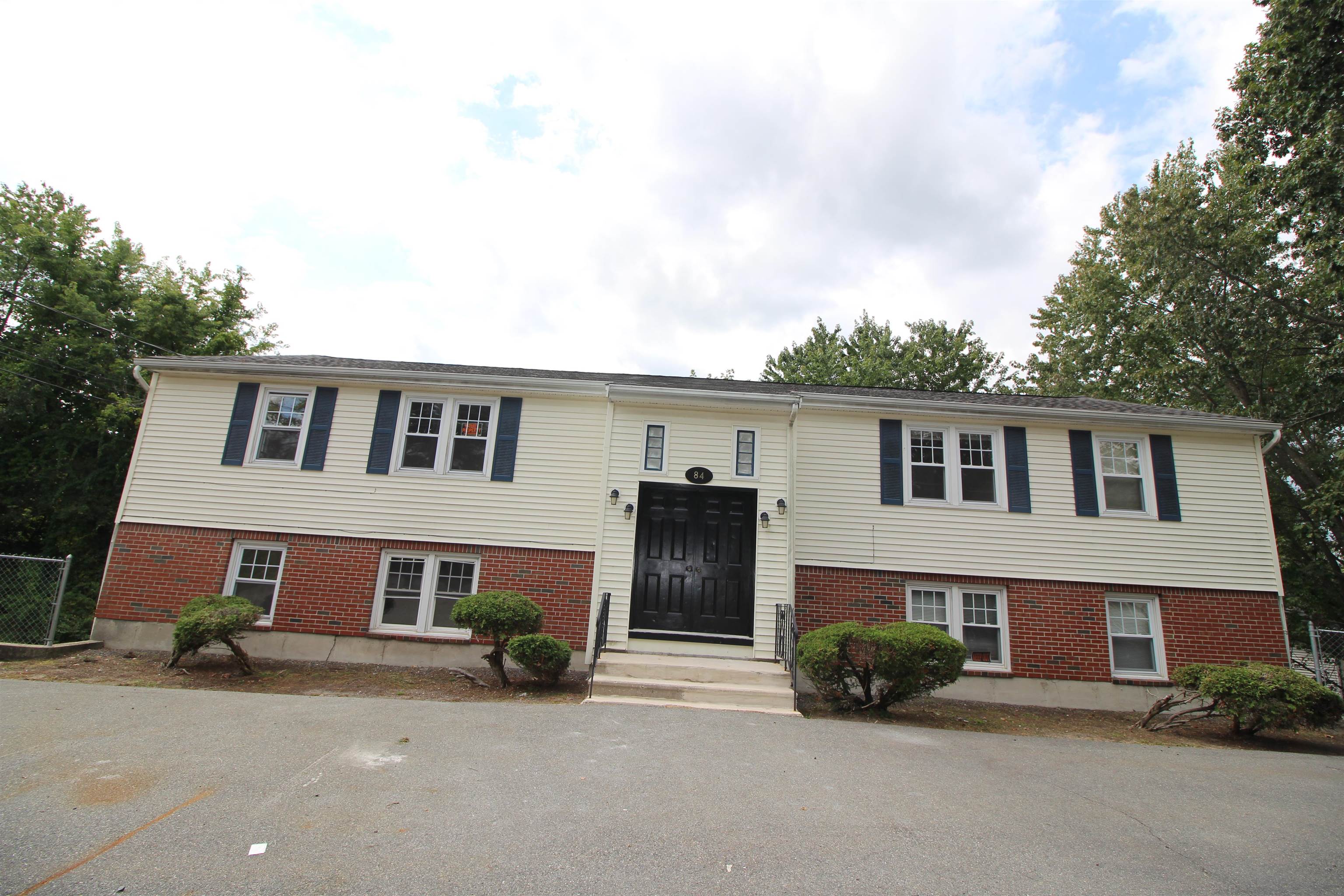 84 Franklin Street, Unit 1 Derry, NH 03038 - Photo 1 of 9