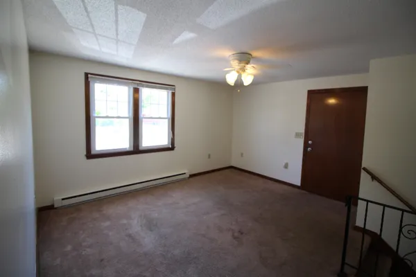 $1,950 | 84 Franklin Street, Unit 1, Derry, NH 03038