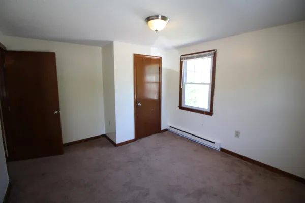 $1,950 | 84 Franklin Street, Unit 1, Derry, NH 03038