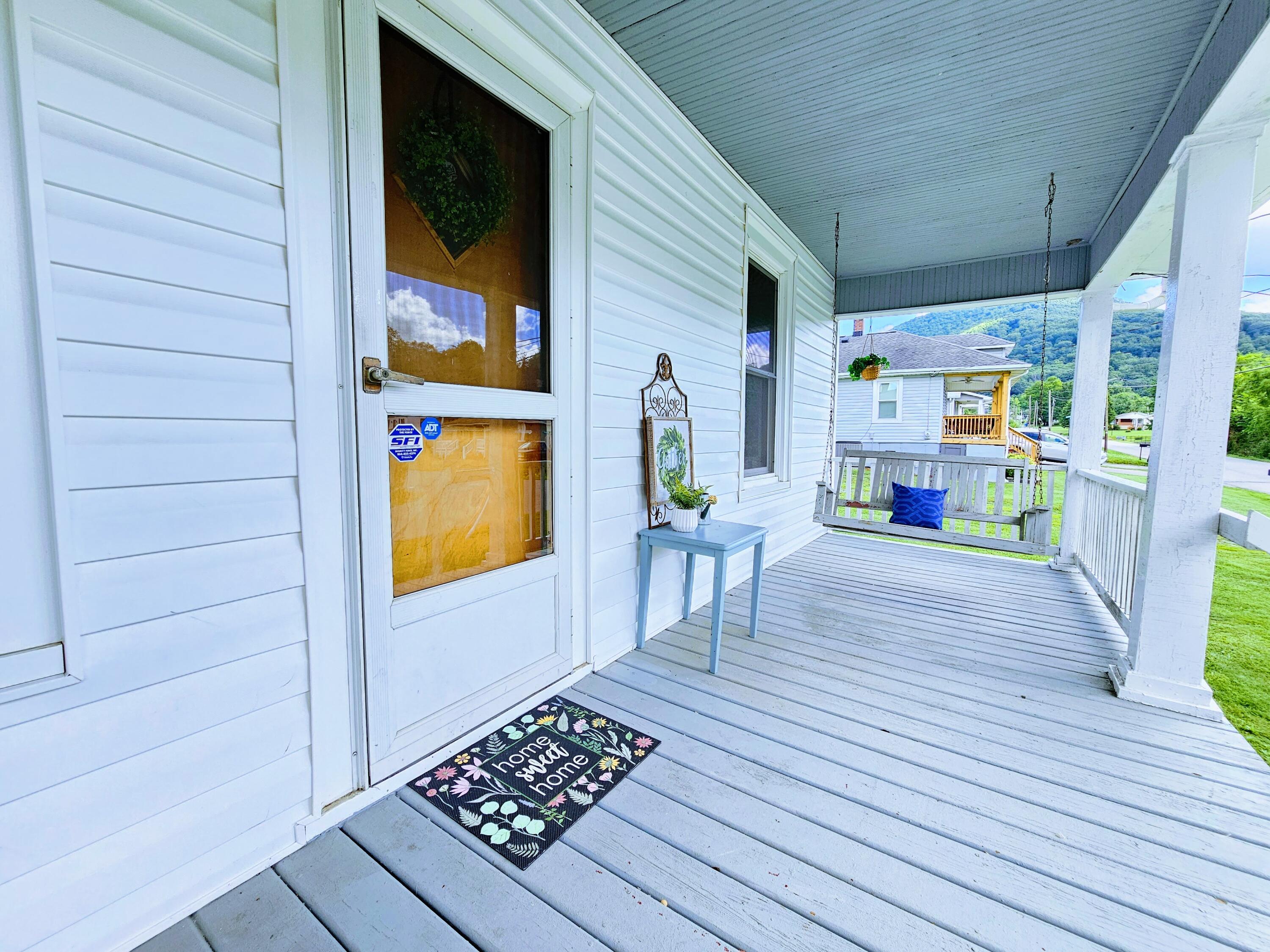 3420 New Spring Branch Road Southeast Roanoke, VA 24014 - Photo 6 of 28 3420 New Spring Branch RD SE