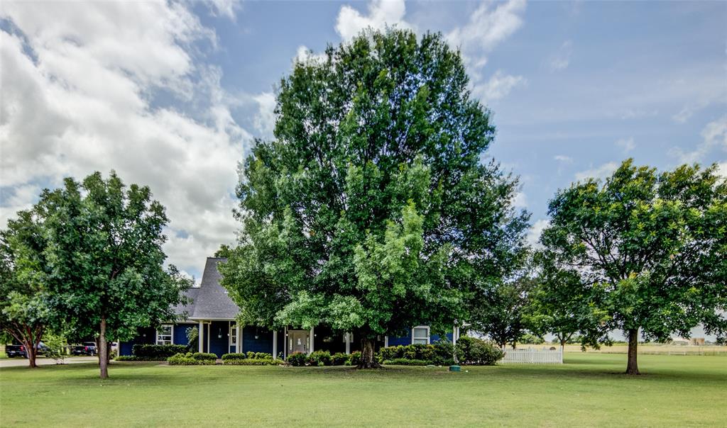 10609 Jackson Road Krum, TX 76249 - Photo 1 of 38