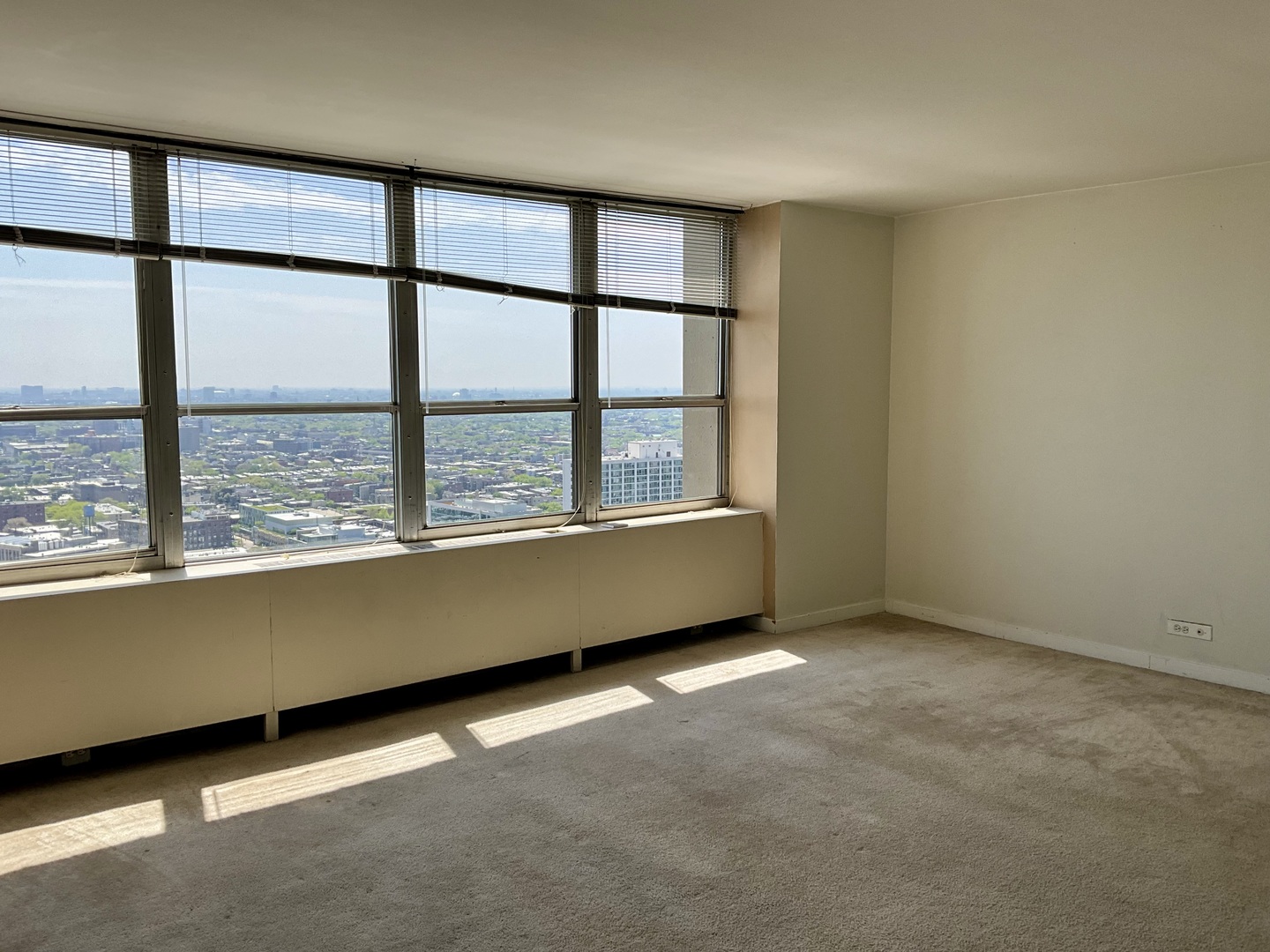 655 West Irving Park Road, Unit 3809 Chicago, IL 60613 - Photo 15 of 37