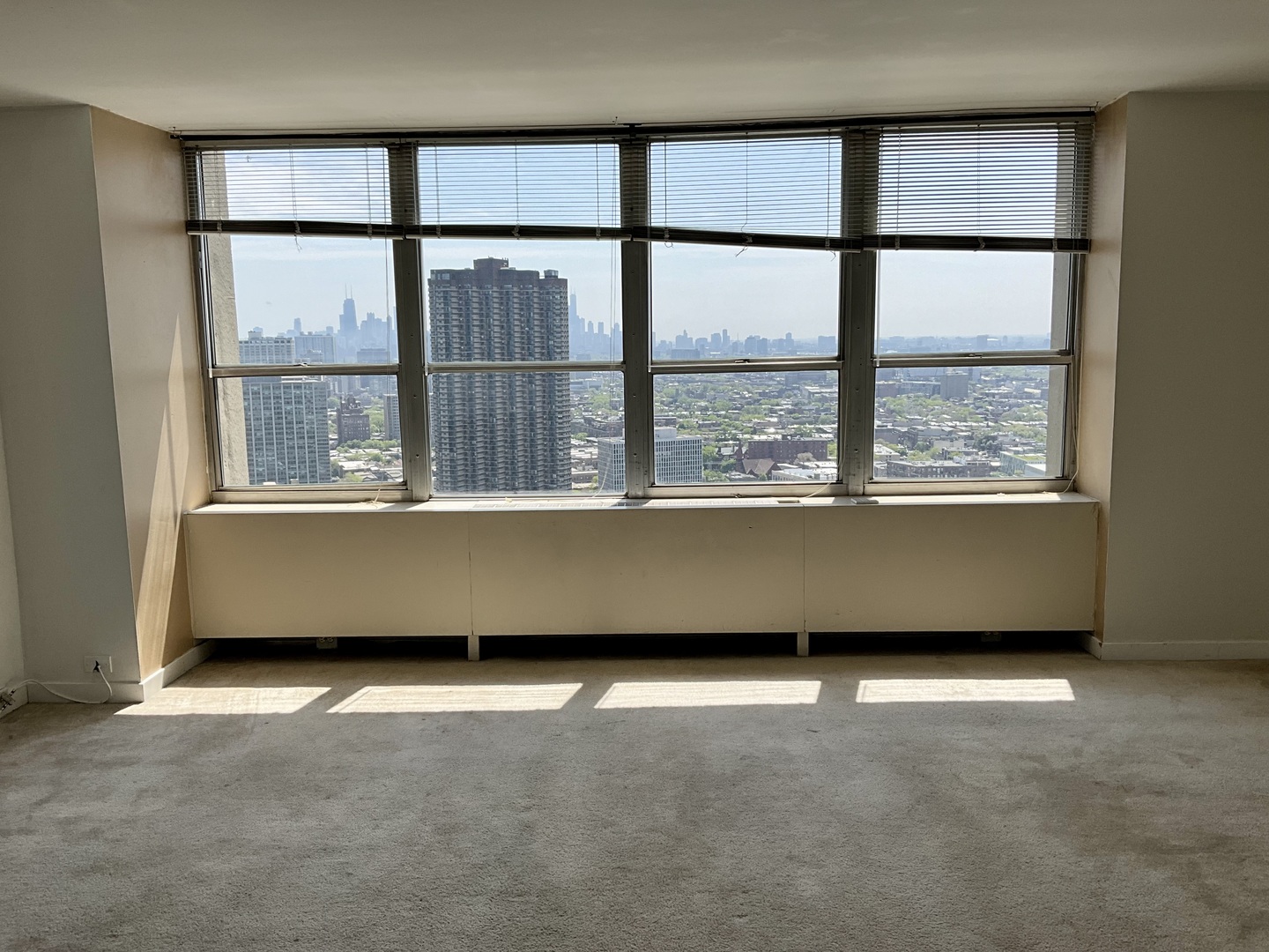 655 West Irving Park Road, Unit 3809 Chicago, IL 60613 - Photo 4 of 37