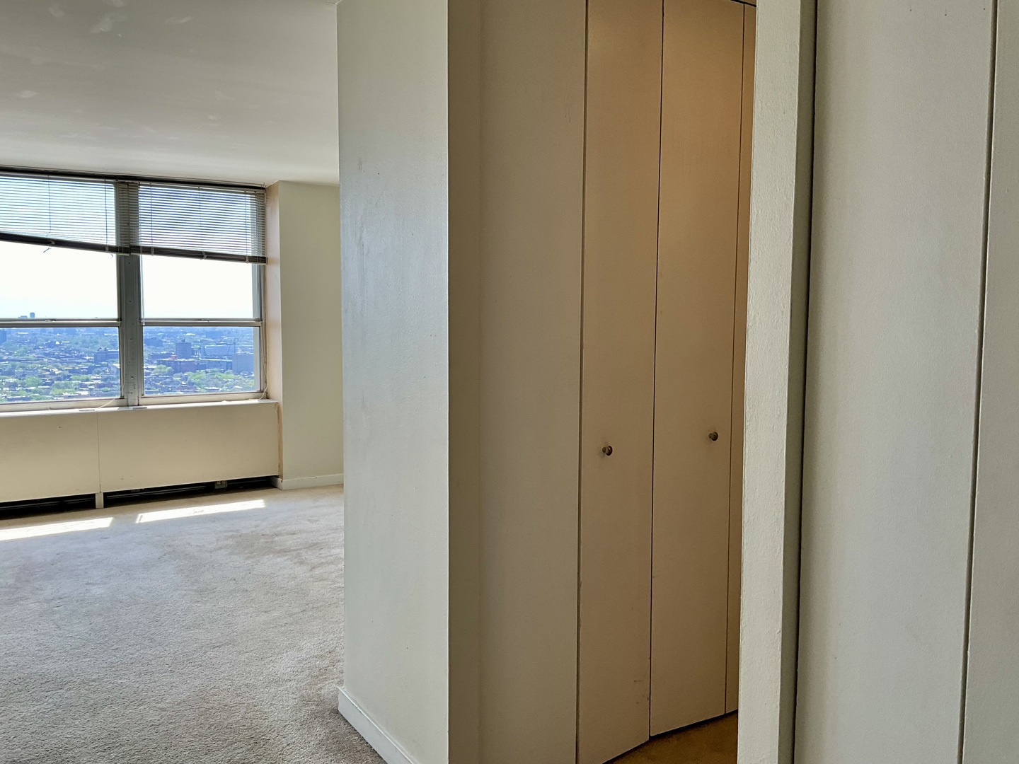 655 West Irving Park Road, Unit 3809 Chicago, IL 60613 - Photo 6 of 37