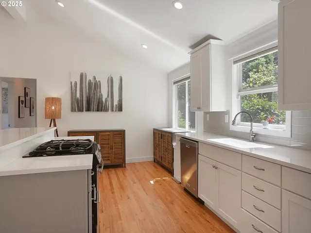 $675,000 | 1720 Kilkenny Drive, Lake Oswego, OR 97034