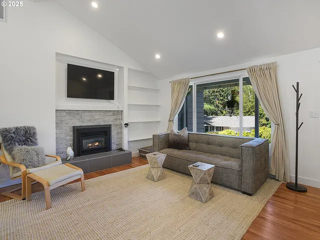 $675,000 | 1720 Kilkenny Drive, Lake Oswego, OR 97034