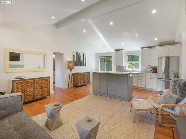 $675,000 | 1720 Kilkenny Drive, Lake Oswego, OR 97034