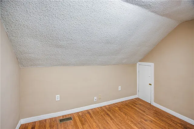 $169,900 | 126 Knapp Avenue, Irondequoit, NY 14609