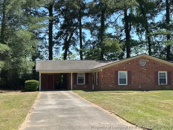 $950 | 915 Southview Circle, Unit A, Fayetteville, NC 28311