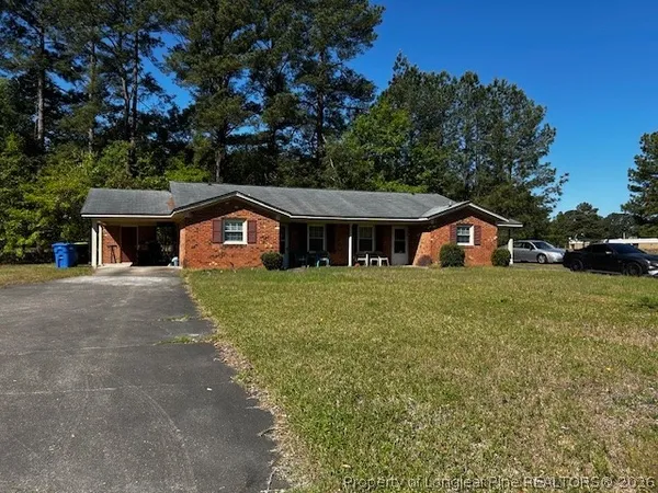 $975 | 915 Southview Circle, Unit B, Fayetteville, NC 28311