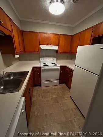$975 | 915 Southview Circle, Unit B, Fayetteville, NC 28311