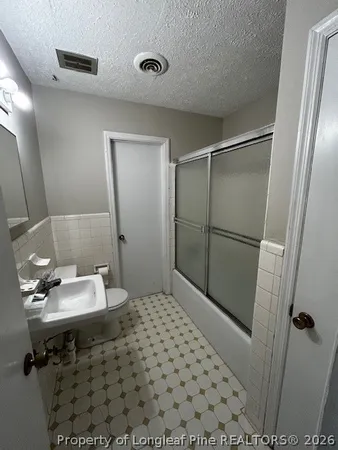 $975 | 915 Southview Circle, Unit B, Fayetteville, NC 28311