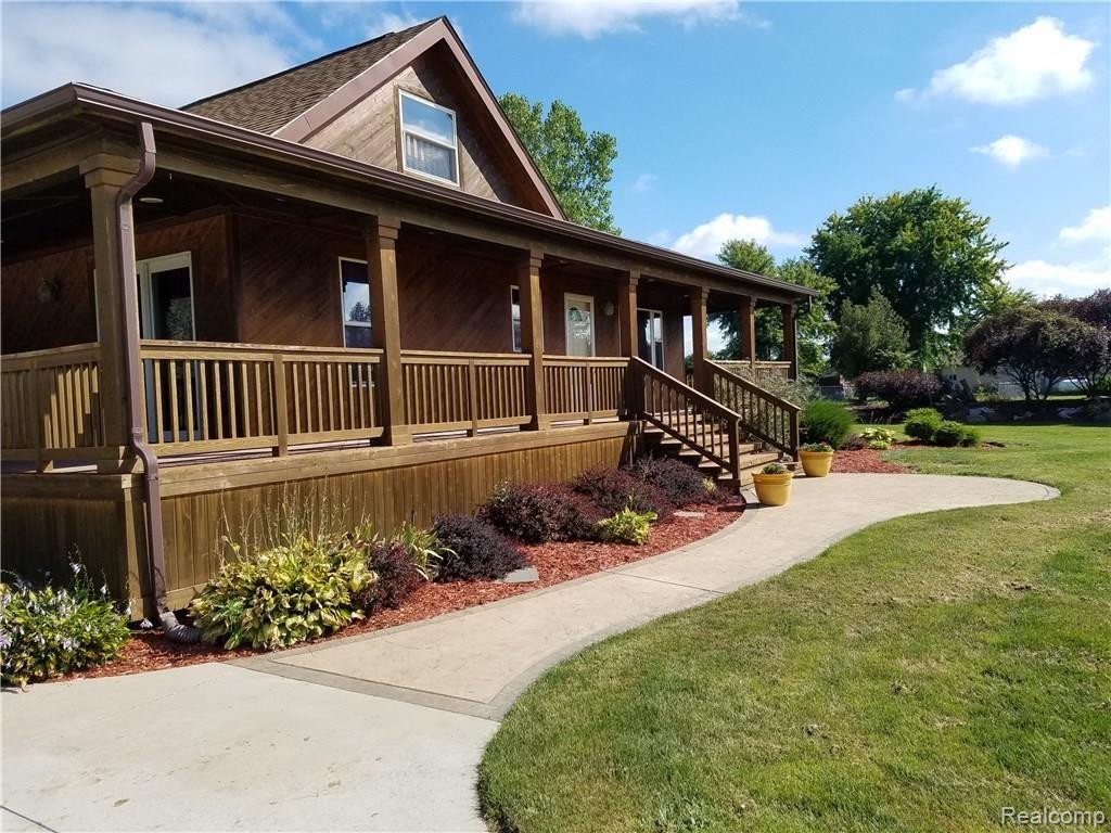 13926 Foley Road Capac, MI 48014 - Photo 14 of 22 This is a close up view of the front walk.