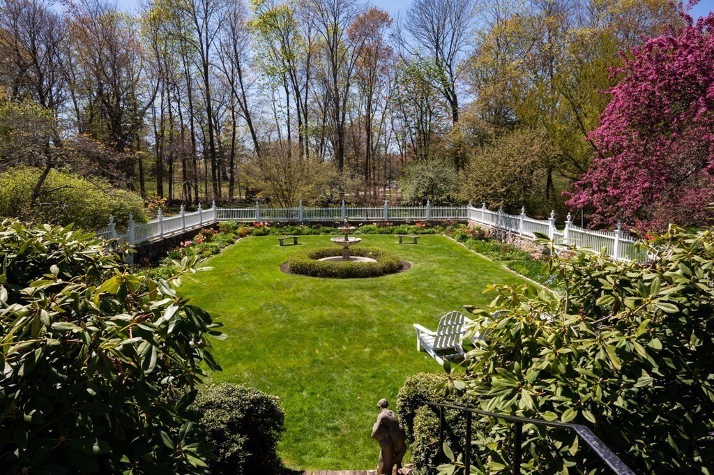 6 Jersey Lane Manchester, MA 01944 - Photo 41 of 42 a view of swimming pool with a garden