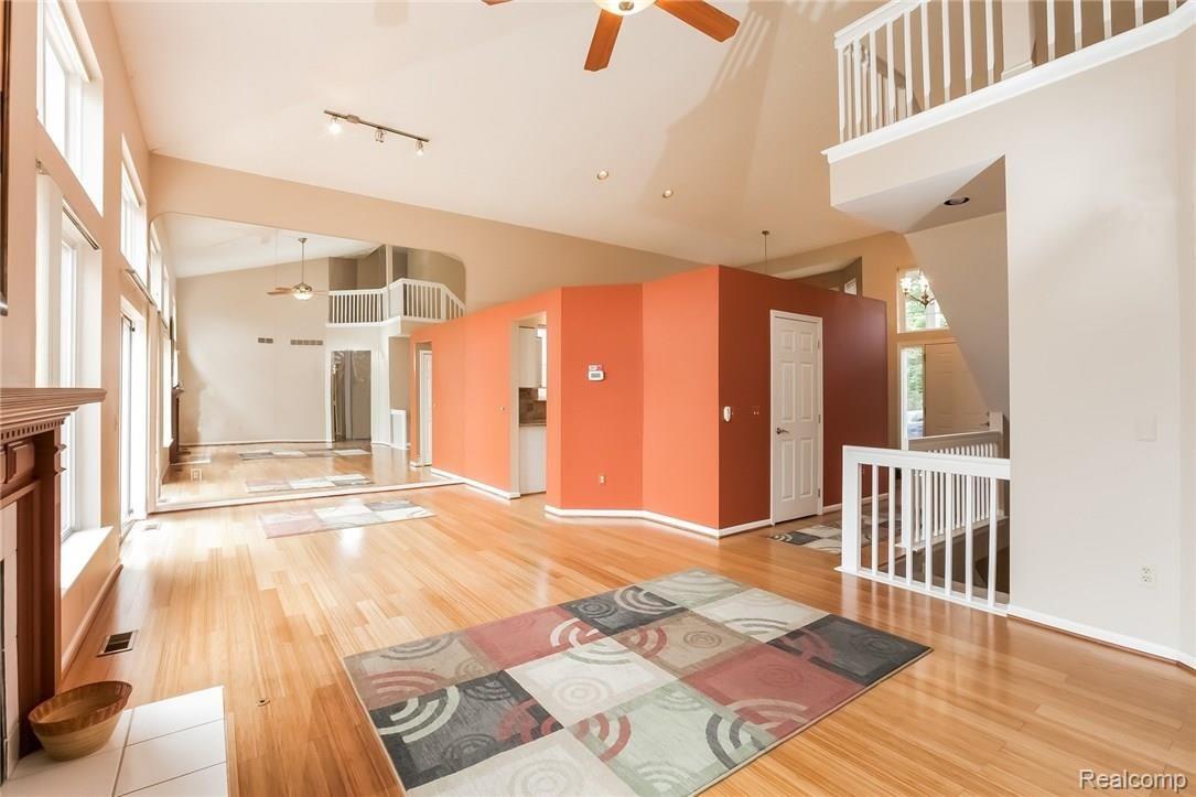 3073 Silverbrook Drive Rochester, MI 48306 - Photo 8 of 41 silverbrook8 - Copy.jpg