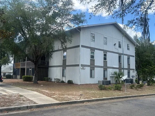 $1,450 | 6519 West Newberry Road, Unit 811, Gainesville, FL 32605