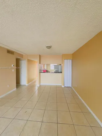 $1,750 | 19841 Southwest 114th Avenue, Unit 310, Miami, FL 33157