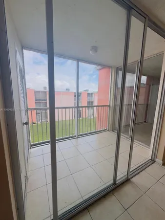 $1,750 | 19841 Southwest 114th Avenue, Unit 310, Miami, FL 33157