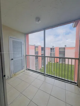 $1,750 | 19841 Southwest 114th Avenue, Unit 310, Miami, FL 33157