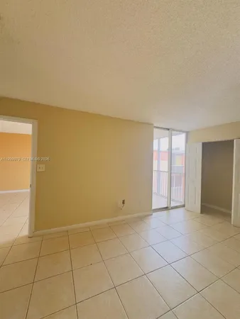 $1,750 | 19841 Southwest 114th Avenue, Unit 310, Miami, FL 33157