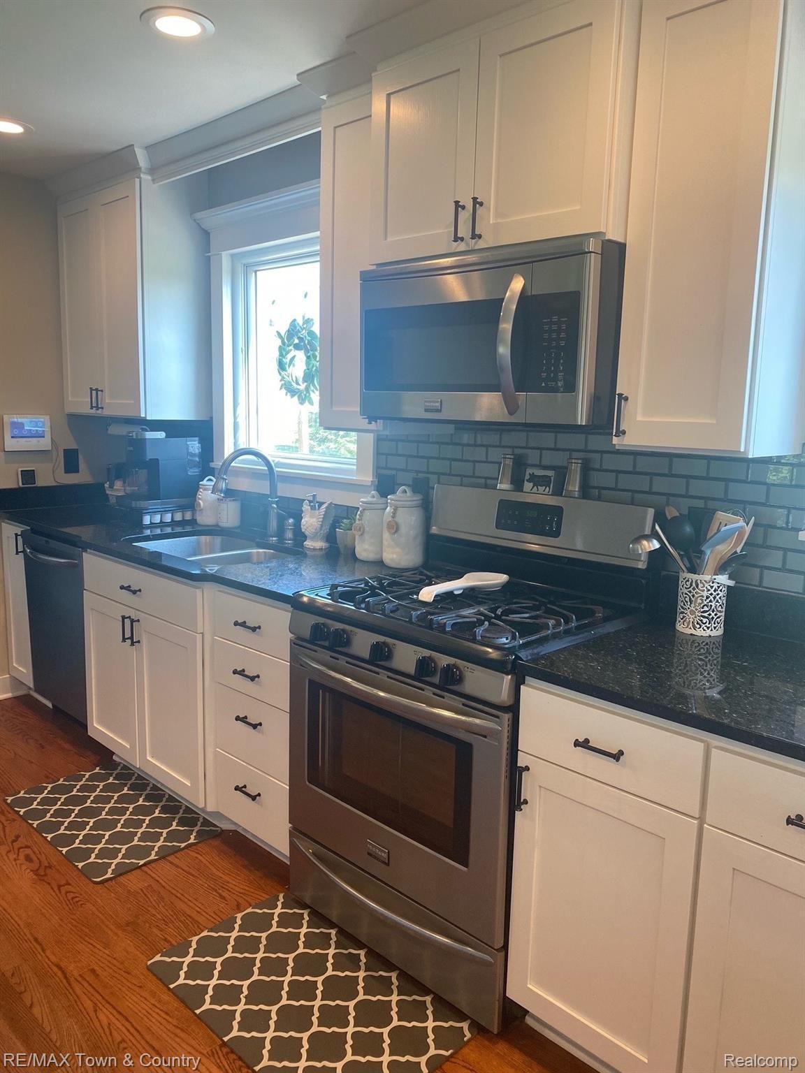 7437 Calkins Road Flint, MI 48532 - Photo 6 of 16 9D14BC10-2FAF-4745-992F-87A52EE3E574.jpeg