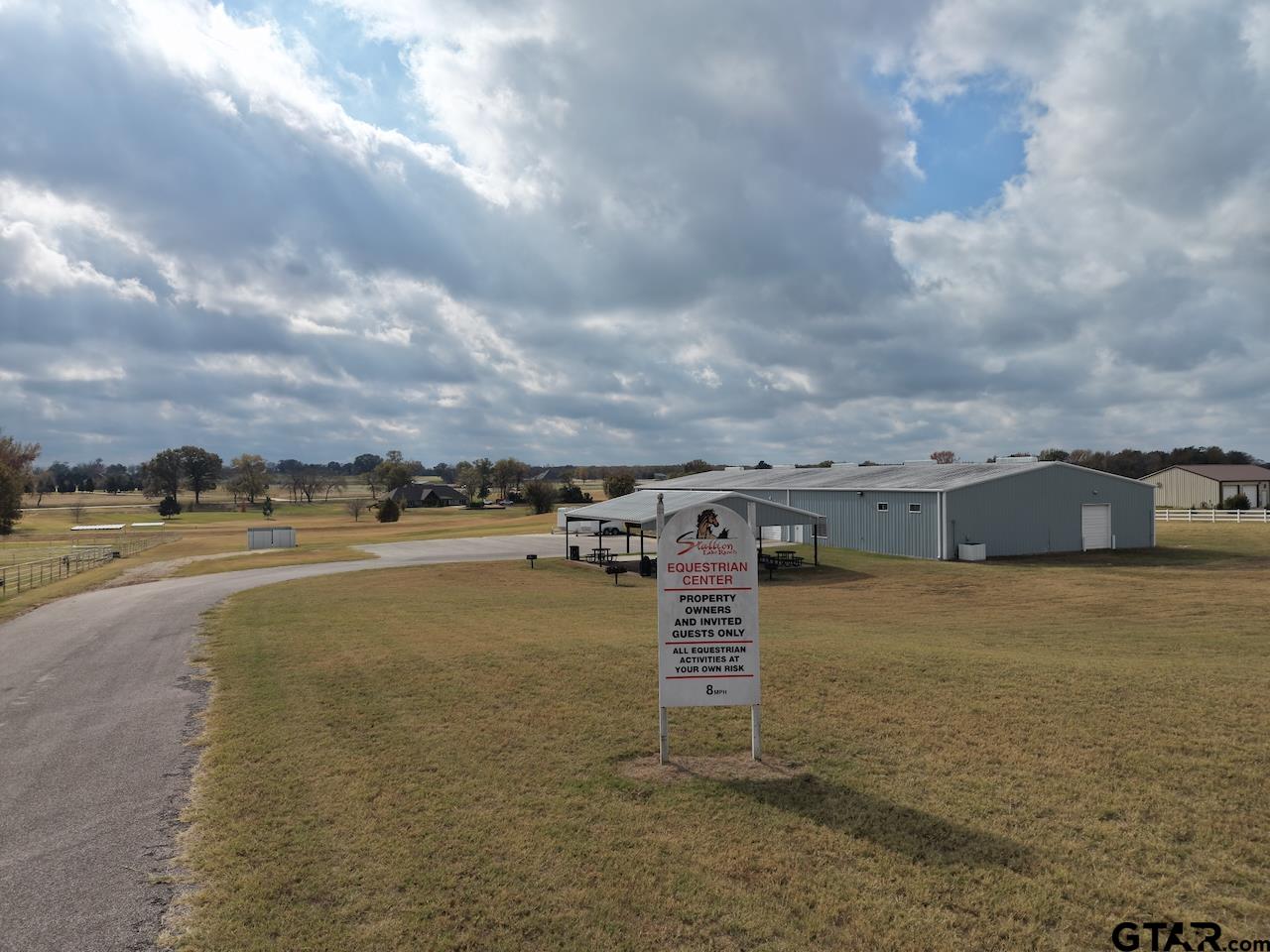 15431 C R 424 Lindale, TX 75771 - Photo 13 of 22 a view of a city