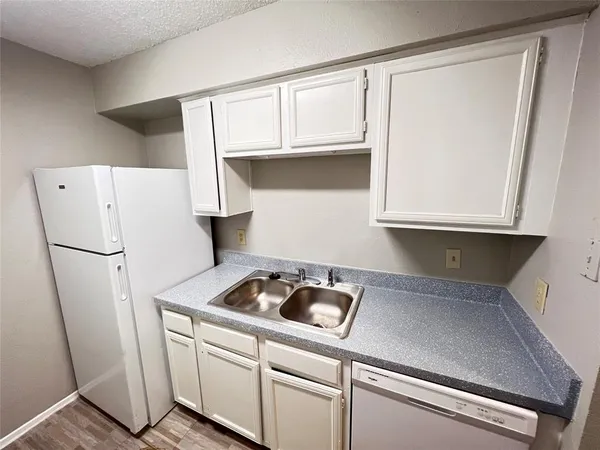 $899 | 9696 Walnut Street, Unit 1916, Dallas, TX 75243