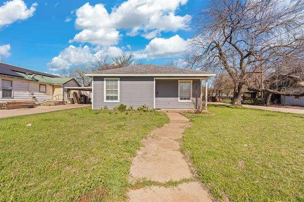 $135,000 | 700 Poindexter Avenue, Cleburne, TX 76033