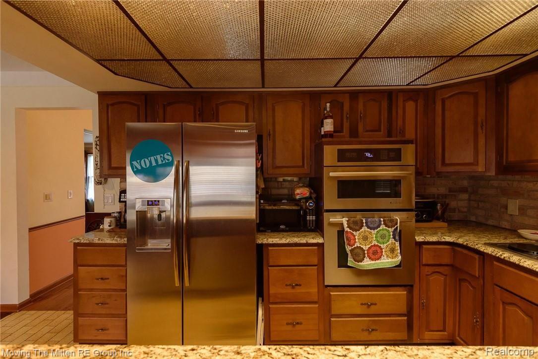 13533 Briar Hill Road Carleton, MI 48117 - Photo 10 of 62 13533_briar_hill-27.jpg