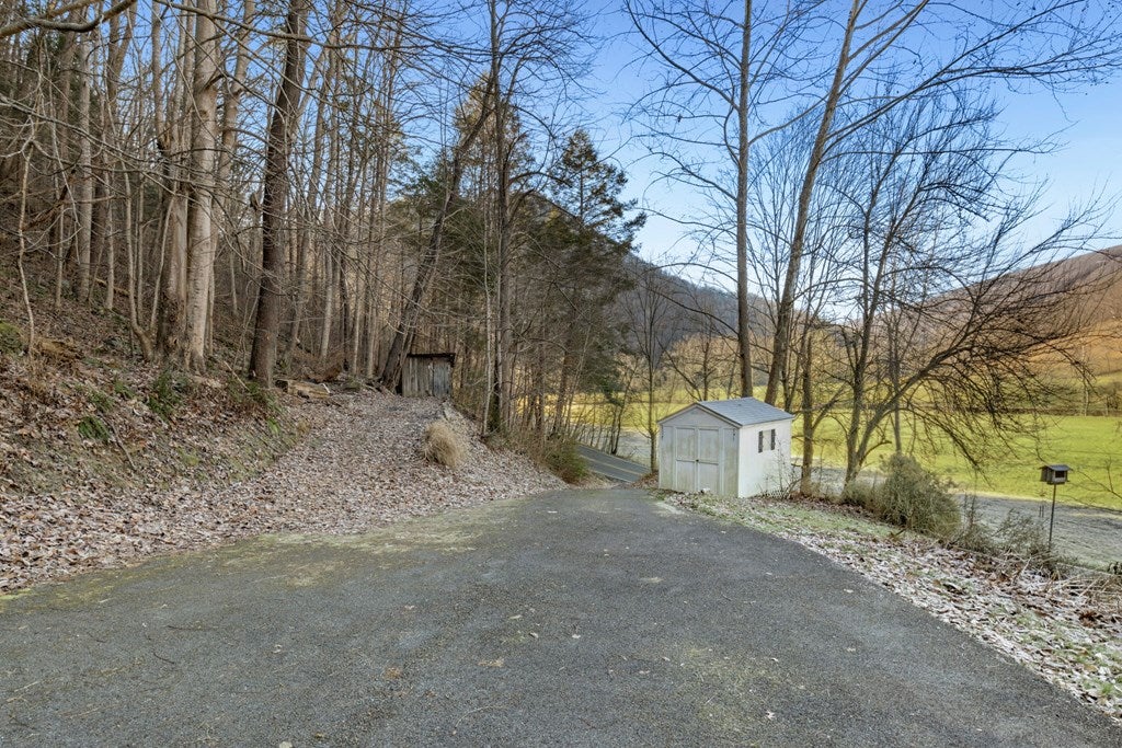 451 Veterans Road Tannersville, VA 24377 - Photo 26 of 27 Gallery Image 26