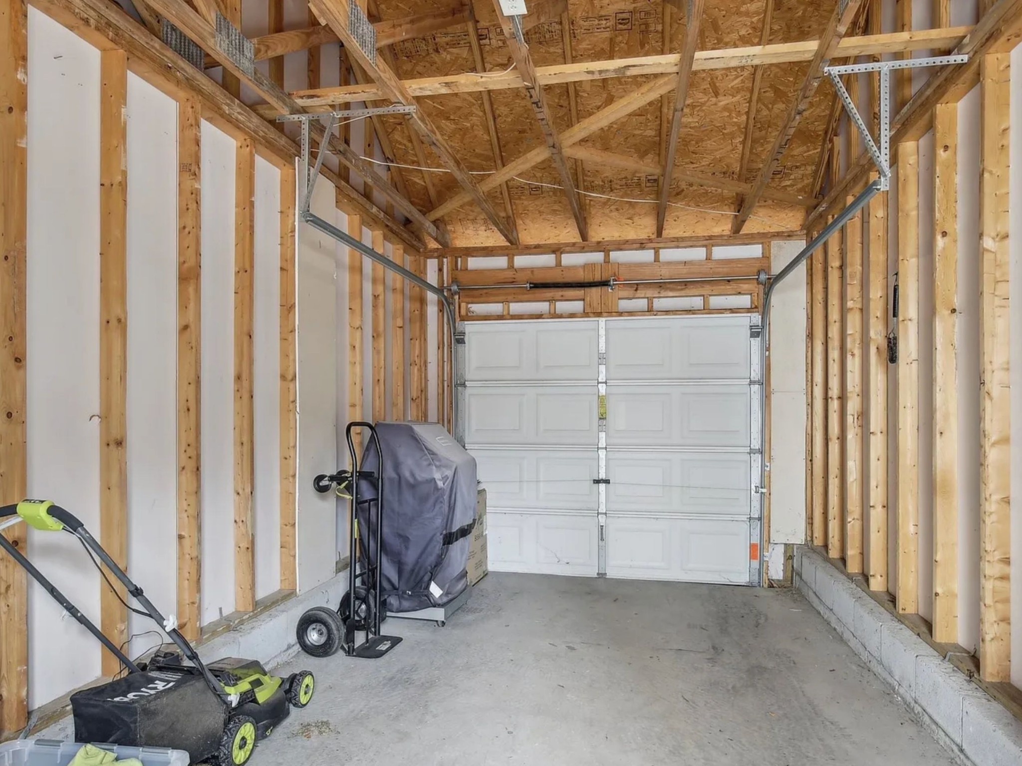 7841 Heaton Way Nashville, TN 37211 - Photo 19 of 25 a view of a room with gym equipment