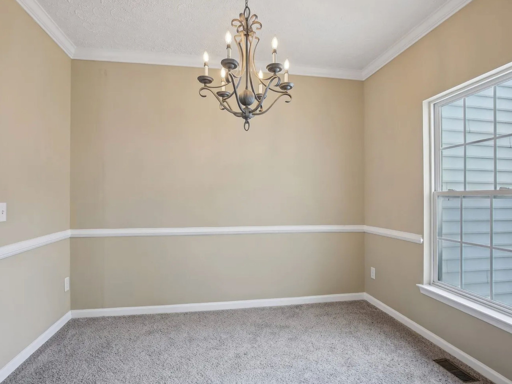 7841 Heaton Way Nashville, TN 37211 - Photo 4 of 25 a view of a chandelier in an empty room