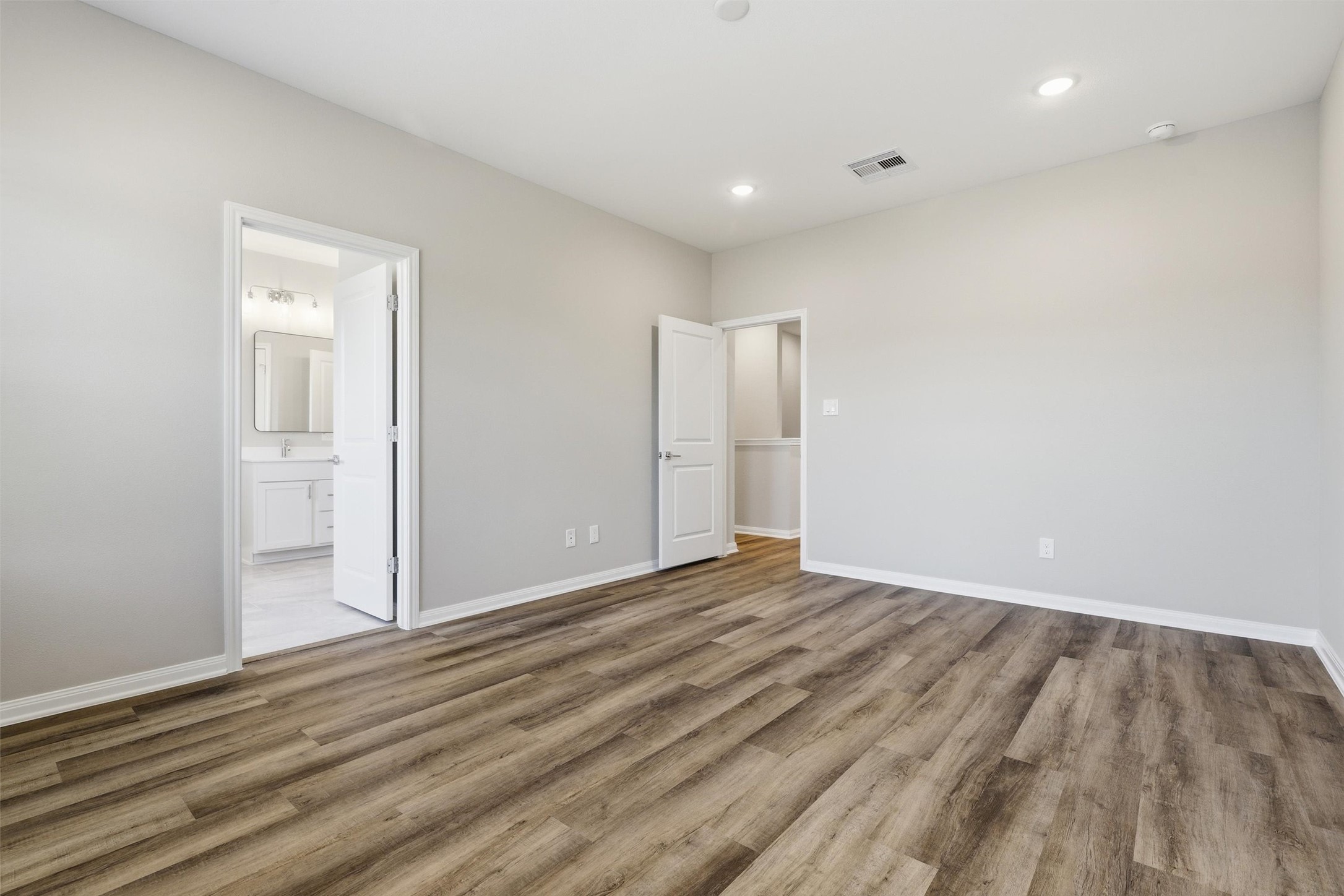 9914 Clark Road Houston, TX 77076 - Photo 14 of 50