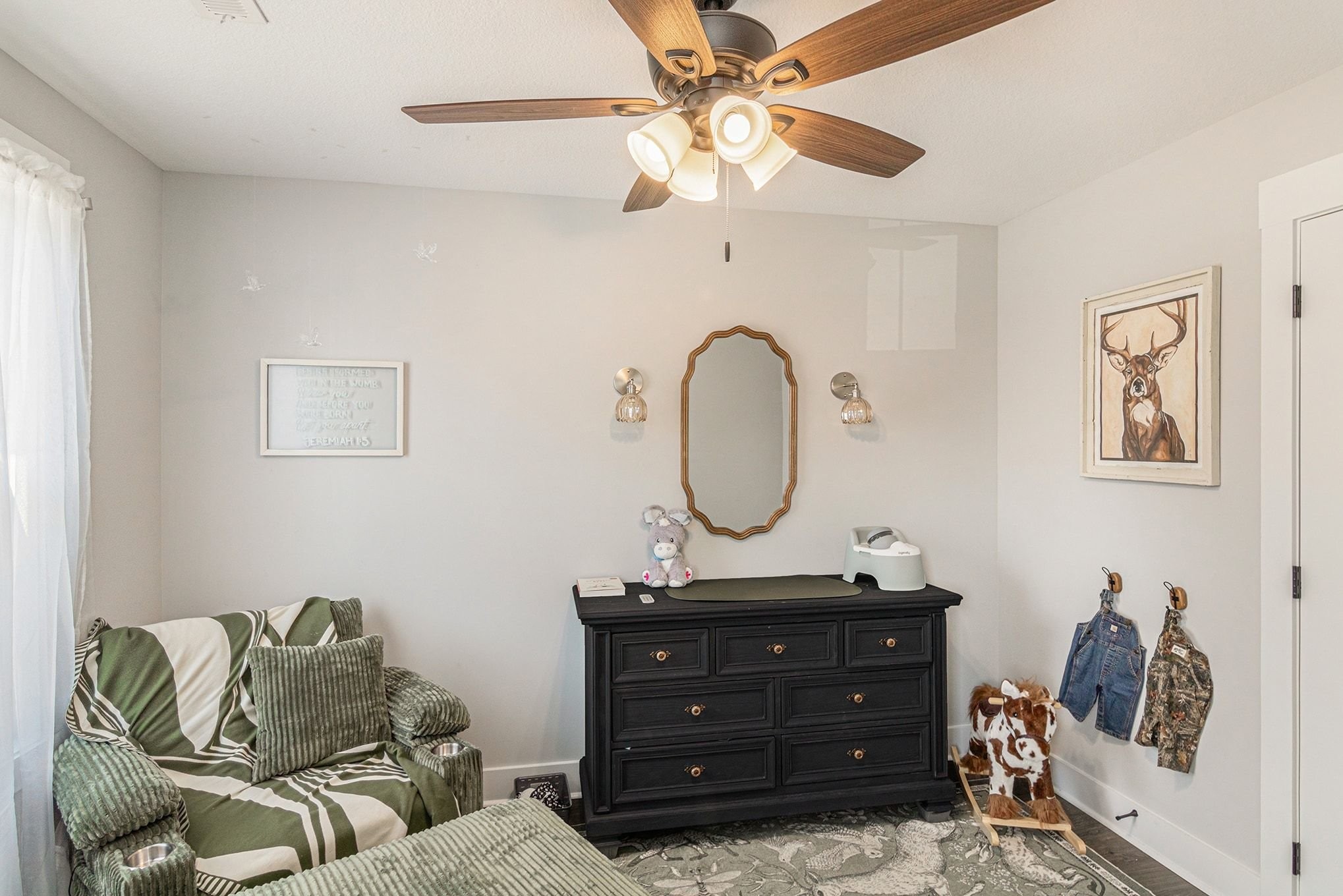 786 Limestone Way Clarksville, TN 37043 - Photo 20 of 29 a living room with furniture and a mirror